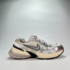 Nike V2K Running Women’s Silver Metallic & Cream Running Sneakers